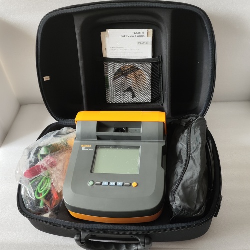 New Insulation Resistance Tester Fluke 1555